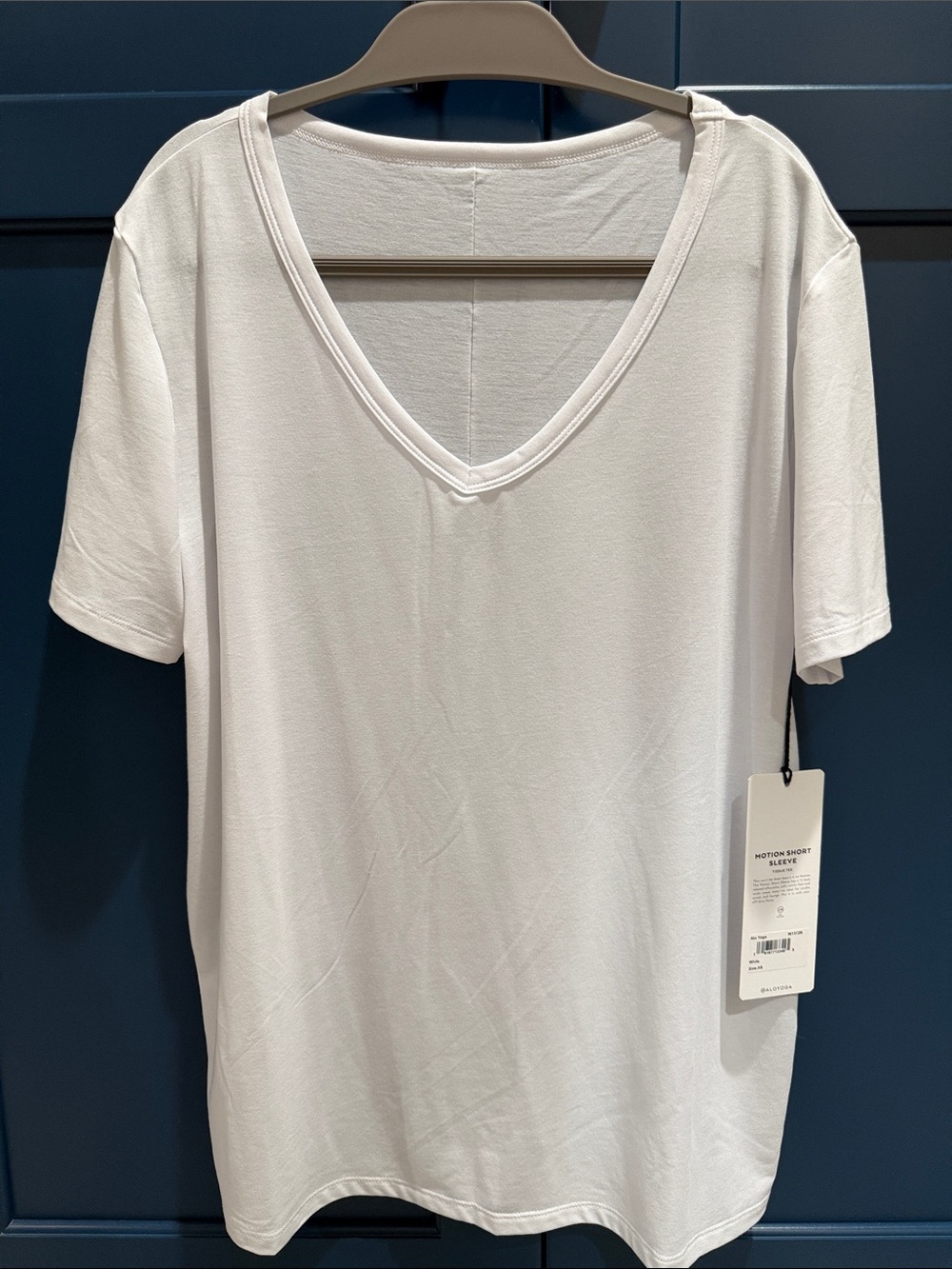 ALO Yoga White Motion Short Sleeve V-Neck Women's Top